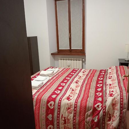 Mansarda Monte Bianco Apartment La Salle Bagian luar foto
