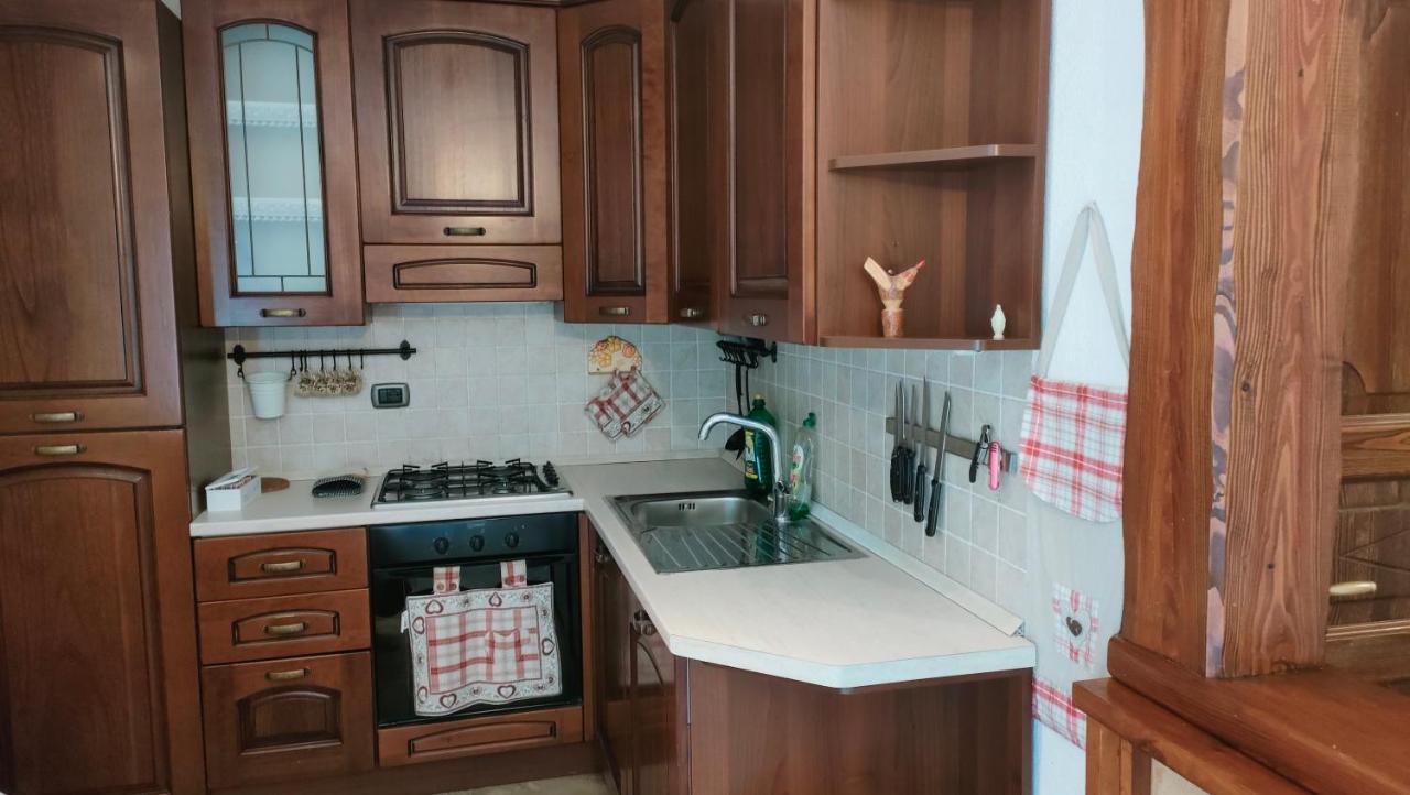 Mansarda Monte Bianco Apartment La Salle Bagian luar foto