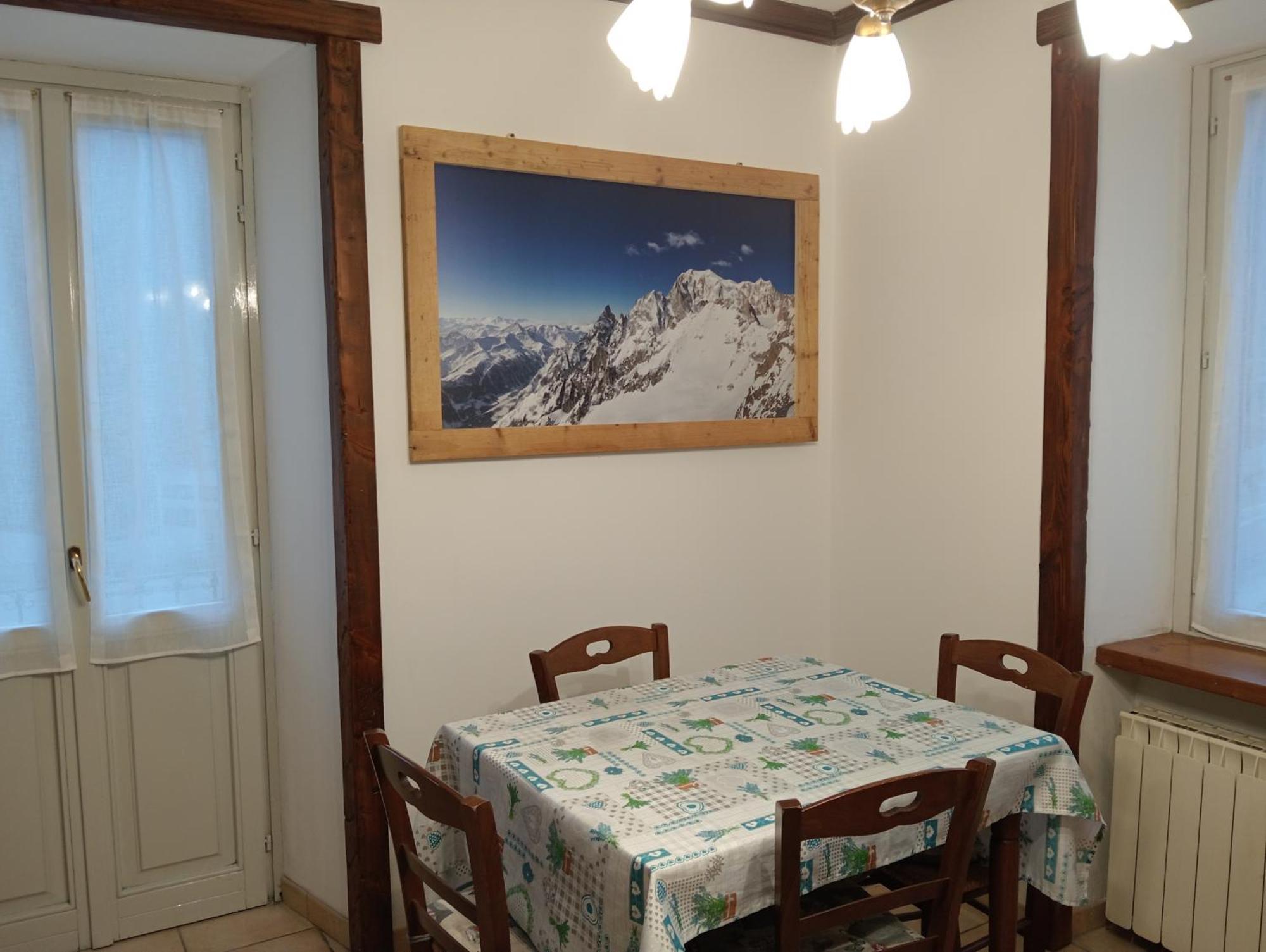 Mansarda Monte Bianco Apartment La Salle Ruang foto