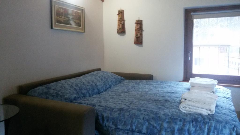 Mansarda Monte Bianco Apartment La Salle Bagian luar foto