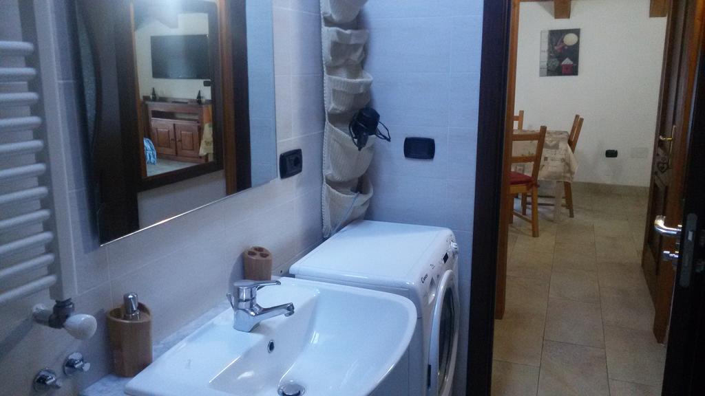 Mansarda Monte Bianco Apartment La Salle Bagian luar foto